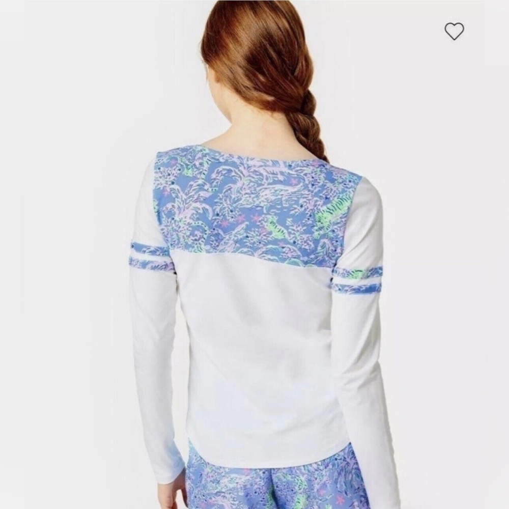 Lilly Pulitzer Amara V-Neck Long Sleeve Top Tropical Pattern Size Large - Picture 2 of 8